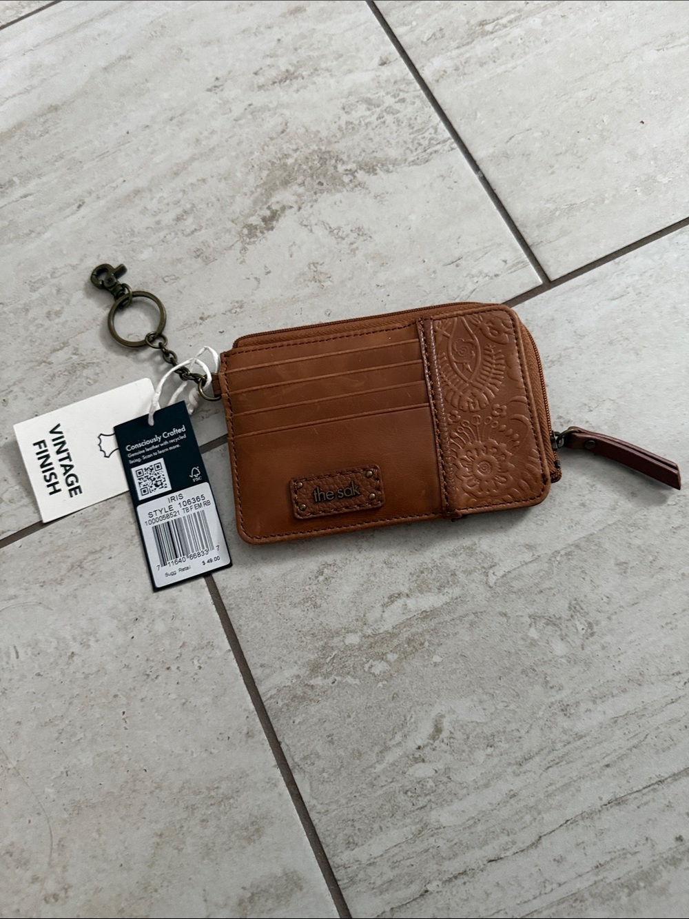 the sak Card holder with key ring…NWT..vintage finish .leather